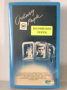 ORDINARY PEOPLE ~ MARY TYLER MOORE, DONALD SUTHERLAND,TIMOTHY HUTTON ~ VHS VIDEO - Picture 1 of 2