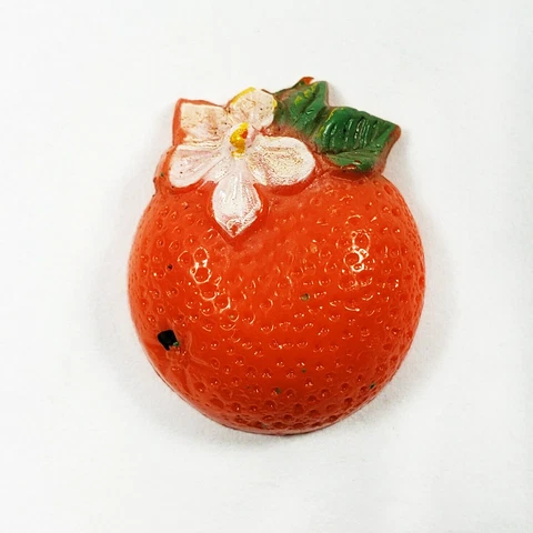 VINTAGE Plastic PAINTED GOOFIE BUTTON ~ Realistic Shaped ORANGE FRUIT + FLOWER Cover