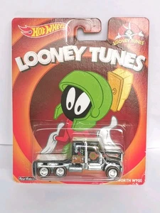 Hot Wheels Looney Tunes Ken worth W900 Truck Real Riders 1:64 Scale - Picture 1 of 9