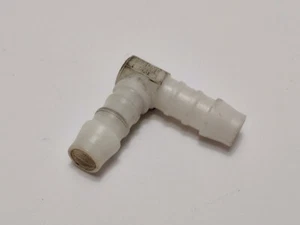 Genuine Audi C5 D2 Vacuum line connector. White hard plastic elbow 077133382B - Picture 1 of 5