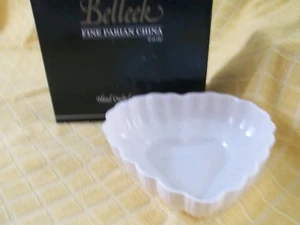  Belleek Irish China GRAN PLATO/TAZÓN FESTONEADO EN FORMA DE CORAZÓN 6ª Marca Verde - Imagen 1 de 6