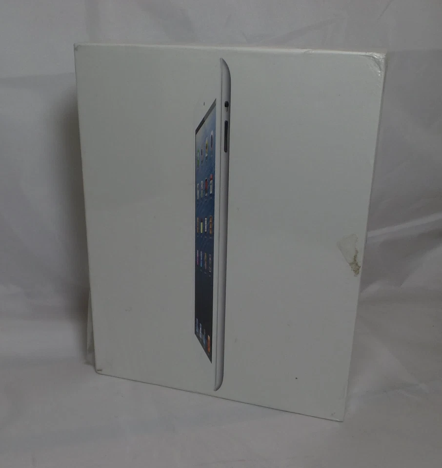 Boxed Apple iPad A1458 16GB Wi-Fi Retina - 4th Generation - White (MD513LL/A) - Image 1 of 1