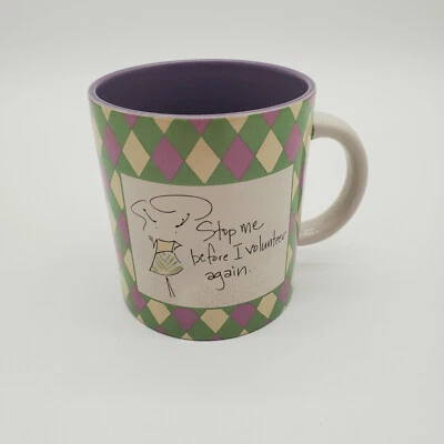 Caneca de café 'Stop Me Before I Volunteer Again' por Mary Phillips Designs - Imagem 1 de 4