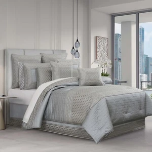 J Queen Metropolitan Cloud 4 Piece Comforter Set in King - Picture 1 of 5