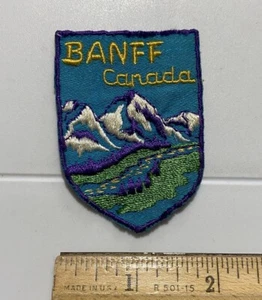 Insignia parche bordado azul Banff Alberta Canadá Montañas Rocosas canadienses - Imagen 1 de 3
