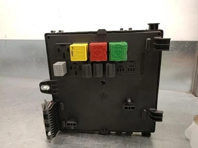 13189928 scatola porta fusibili per OPEL VECTRA C GTS (Z02) 3.0 2002 5211897 - Immagine 1 di 3