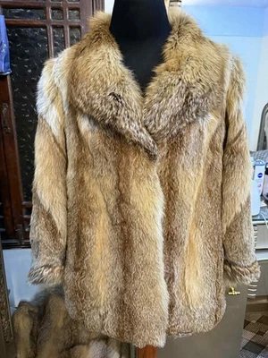 Jaqueta de pele de raposa vermelha real vintage – peito 50 – comprimento 31 – manga 26 – cetim novo G - Imagem 1 de 4