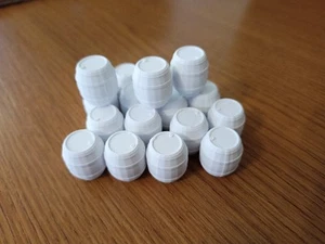O Gauge Wooden barrels 1:43 Scale for Model Railway pack of 20 - white - Picture 1 of 2