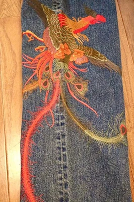 Jeans DKNY Bordados Dragón Negros Denim Bordados Talla 10 Foto 1 de 4