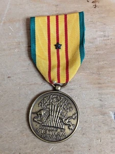 Republic Of Vietnam Service Medal VSM Full Size Campaign Battle Star - Picture 1 of 2