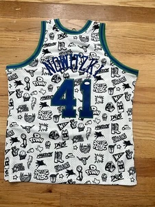 DALLAS MAVERICKS DIRK NOWITZKI SIGNED JERSEY JSA COA AUTHENTIC MITCHELL & NESS - Picture 1 of 3