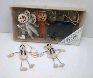 Primitives por Kathy ANNIE Navidad Halloween Chenille Adornos Gatos Negros - Imagen 1 de 4
