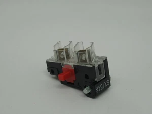 General Electric CR104PXC01 Contact Block 1 N.C NOP - Picture 1 of 4