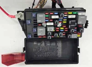 2008-2011 BUICK LUCERNE CADILLAC DTS FUSE BOX UNDER SEAT 13697145 OEM TESTED - Picture 1 of 4