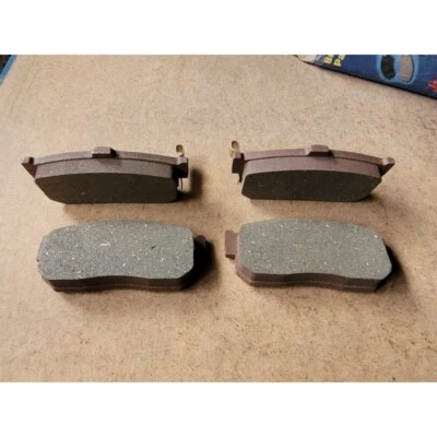 Nissan 100NX Almera Maxima Primera Sunny - Plaquette Frein AR idem FDB796 FDB110 - Photo 1/3