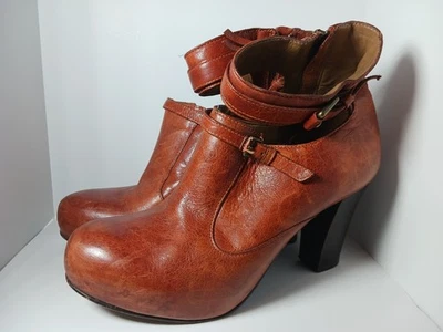 Botas de tornozelo Schuler & Sons Philadelphia 6,5 B couro marrom salto bomba fivelas - Imagem 1 de 4