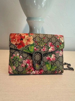 Gucci Supreme Dionysus Small - Very Good Condition with Box and Dust bag  - Image 1 of 4