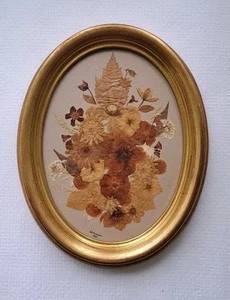 Vintage Dried Flower Wall Art Gold Oval Frame 11" X 8 3/4" - Picture 1 of 7