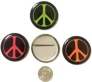 Vintage 1960s USA Neon Peace Pin Pinback, Civil Rights, Vietnam War Americana! - Picture 1 of 5