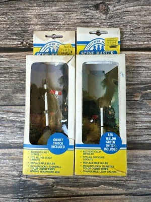 NEW VTG SCENE MASTER HO Scale 3Light Target Signal Operating And Semaphore - Image 1 of 4