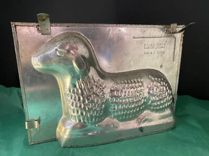 Vintage Metal LAMB Chocolate MOLD w/4 clips - Kaiser W Germany - Picture 1 of 5