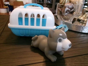 PLAY Husky Dog Cute Toy Pet in Animal Carrier - Pretend Play Toy Doggy Playset - Picture 1 of 6