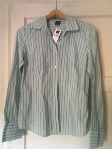 Gap Ladies New pale blue striped double cuff shirt medium - Picture 1 of 9