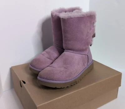 UGG W BAILEY BOW STRIPED VIOLET BLOOM BOOTS 1090941 W Size 7 - Image 1 of 4
