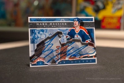 Mark Messier Edmonton Oilers Expansion Era Signature Cut Card - Autographed - Image 1 of 2
