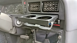 4RUNNER / HILUX  Instrumententafel Getränkehalter 1988 - 1995 - Bild 1 von 8