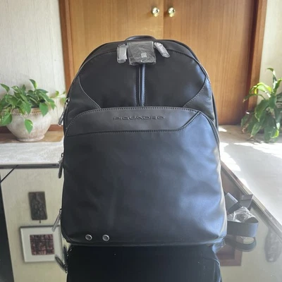 Piquadro schwarzer Lederrucksack, neu ohne Etikett, Top Zustand, 40 x 30 cm - Bild 1 von 4