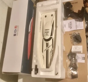UDIRC UDI903 Arrow Brushless Power Speeder Racing Boat UNUSED NEW in BOX - Picture 1 of 13