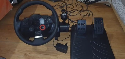 Volant Logitech avec retour de force - Photo 1/4