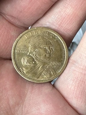 2000 P Sacagawea One Dollar Coin US Liberty Gold Color Philadelphia  - Image 1 of 3