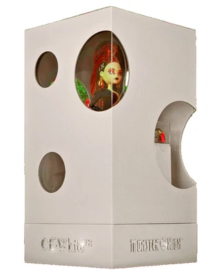 Mattel Creations Off-White c/o Monster High Electra Melody_HNV17_NRFB_Limited Foto 1 de 4