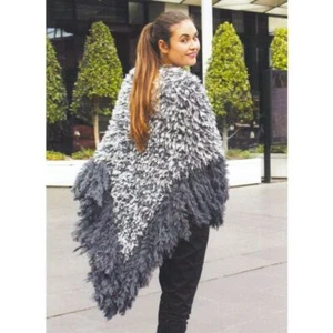 Faux Fur Shawl Crucci Knitting Pattern 1776 for Faux Fur Yarns - Picture 1 of 1