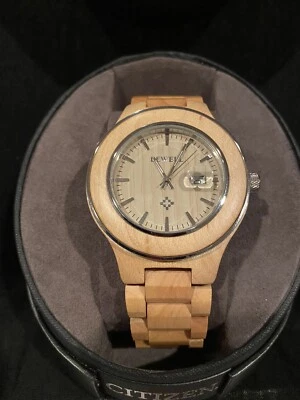 Reloj Bewell Madera Natural - Bisel y Esfera Banda Arce A Juego - (Ligero) Foto 1 de 4