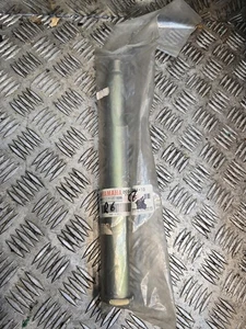 ♻️ Yamaha R6 2C0 2006-2007 Motorcycle Rear Wheel Spindle New ♻️ - Picture 1 of 3