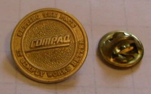 COMPAQ COMPUTER SETTING THE PACE IT SIMPLY WORKS BETTER vintage pin badge - Bild 1 von 2