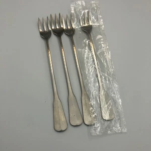 Oneida COLONIAL ARTISTRY Deluxe Distinction Stainless 4 Cocktail Pickle Forks - Picture 1 of 6