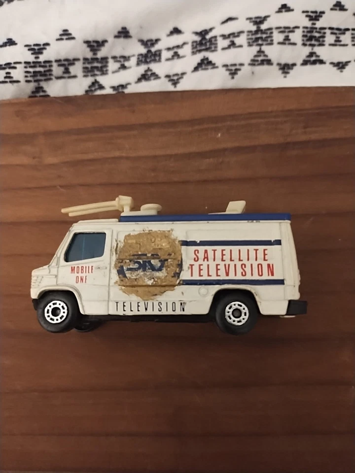 Old Matchbox/Satellite Television Van - Image 1 of 4