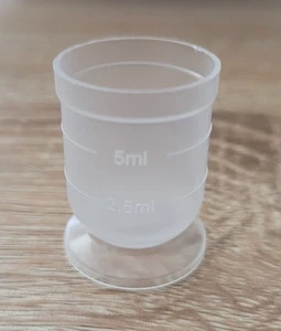 *** MEDICINE DOSAGE CUPS x 5 *** 2.5ml - 5ml Dosages *** NEW *** - Picture 1 of 3