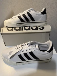 Adidas Daily 4.0 Men White Black Casual Skate Sneakers- size 10.5-US - Picture 1 of 7