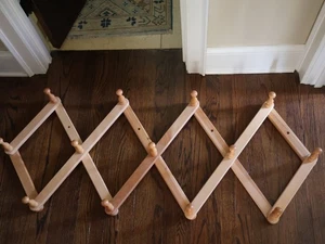 EXTRA LARGE 13 Peg MAPLE Accordion Expandable Wall Rack Hook Hanger Hinged - Picture 1 of 9