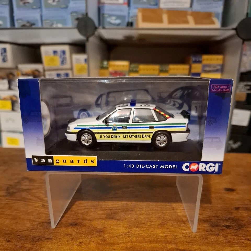 CORGI VANGUARDS 1:43 VAUXHALL CAVALIER MK3 SRI, MERSEYSIDE POLICE VA13102 - Image 1 of 4