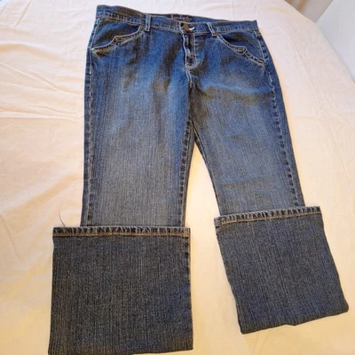 Pantalones de mezclilla elásticos Y2K años 70 retro acampanados Jordache tiro bajo para mujer 15/16 grunge rock  Foto 1 de 4