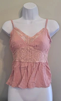 Regata feminina American Rag Cie Junior's rosa renda mistura de algodão tamanho médio - Imagem 1 de 4