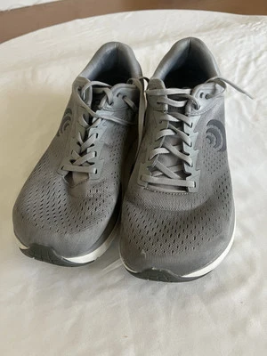 Topo Athletic Phantom 3 Hombres Gris Blanco Zapatos para Correr Tenis Talla 10.5 Foto 1 de 4