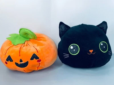 Almohada en forma de calabaza y gato negro Halloween 2025 Walmart felpa extra suave Foto 1 de 4