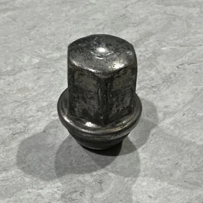 Tuerca Jeep Dodge Ram 1500 2500 Mopar usada OEM M14 métrica 06509422AA Foto 1 de 4